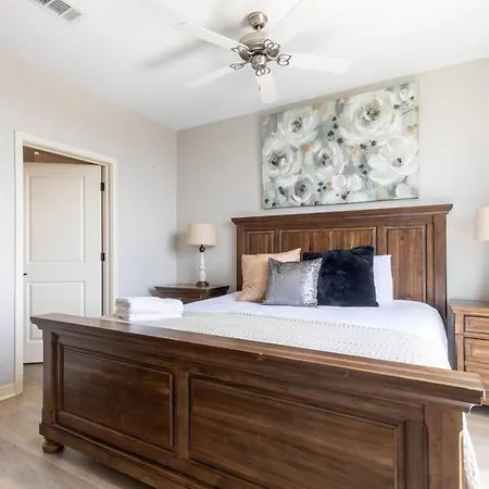 View 621 Holiday home *