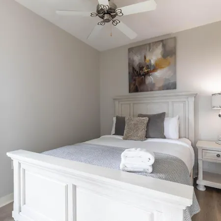 View 621 Holiday home *