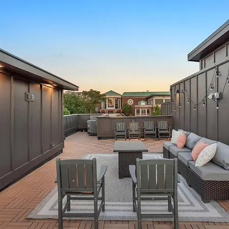 New Bright Modern Townhome With Rooftop & Garage *