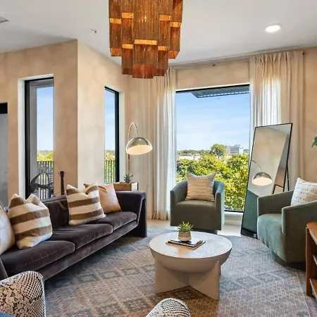 Lovely River View Walk To Downtown Has Garage And Balcony