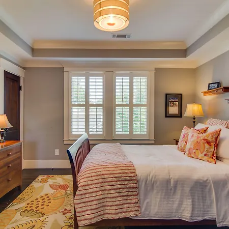 Bed & Breakfast Caroline House Historic 4*
