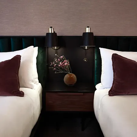 Fairlane Hotel