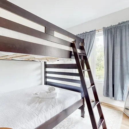 The Song Sanctuary Holiday home