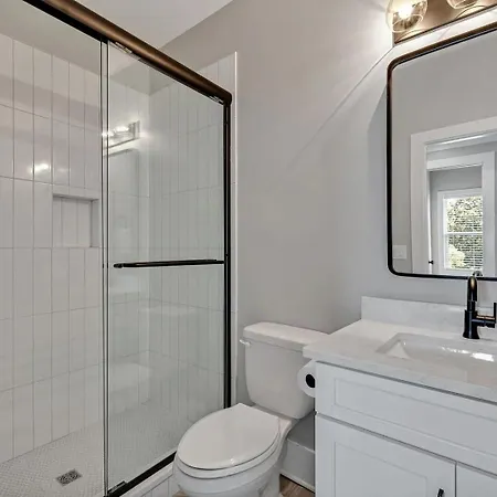 Holiday home Ensemble-4 Unit Combo-8 Mins To Broadway *