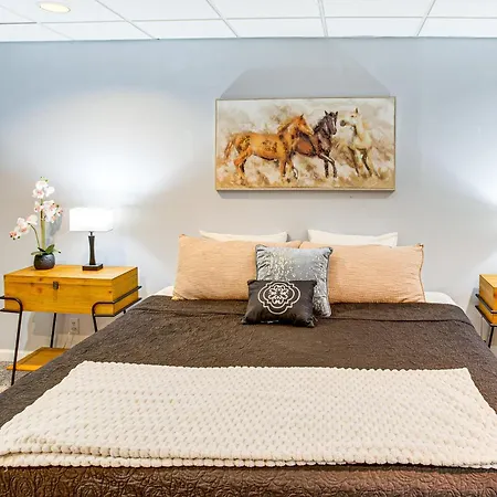 Rustic Cowboy Ranch Retreat: Near * Nashville