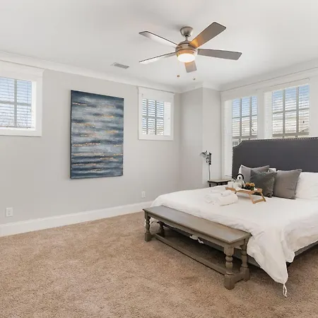 Holiday home Belwood Bloom - 2 Units - Walk To Centennial Park