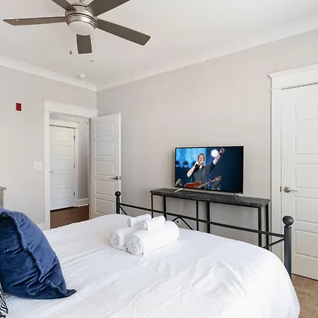 Belwood Bloom - 2 Units - Walk To Centennial Park Holiday home *