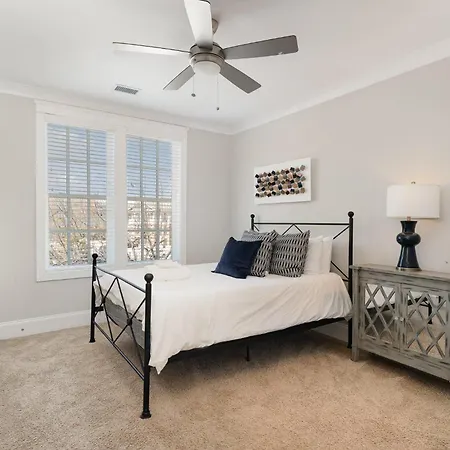 Holiday home Belwood Bloom - 2 Units - Walk To Centennial Park