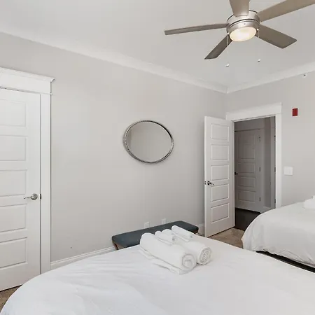 Belwood Bloom - 2 Units - Walk To Centennial Park *