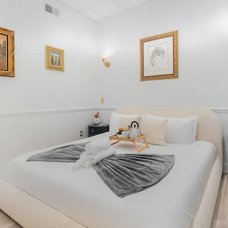 Holiday home Maison Modiste - Bankers Alley - Walk To Broadway *