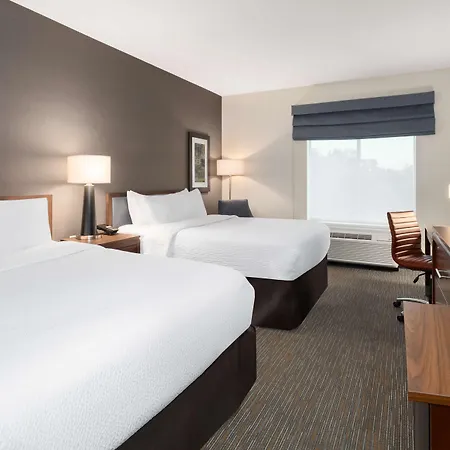 Hampton By Hilton Airport Century Place Hotel