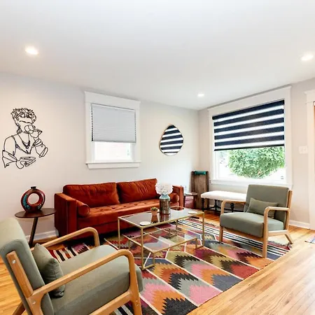Casa Azul King Beds Close To Broadway Hot Tub Holiday home *