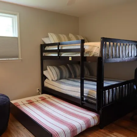 Holiday home Casa Azul King Beds Close To Broadway Hot Tub