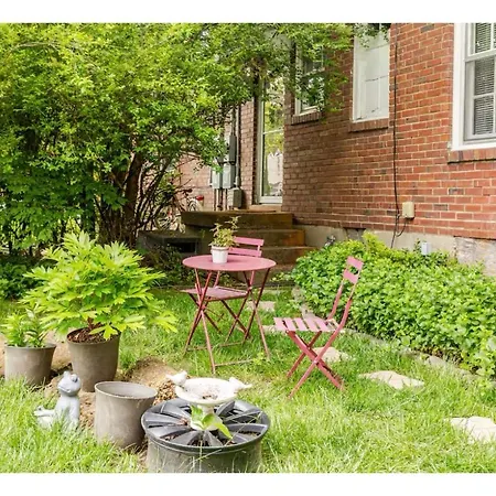 Cozy Duplex, 4 Beds, Near Downtown Apartment Nashville
