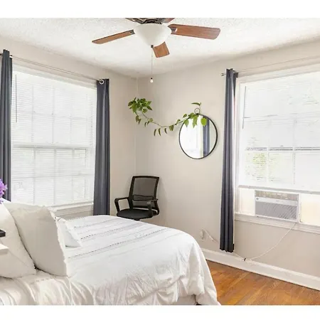Apartment Cozy Duplex, 4 Beds, Near Downtown