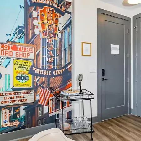 Oasis At The Muse Modern 2br With Balcony & Rooftop Views *