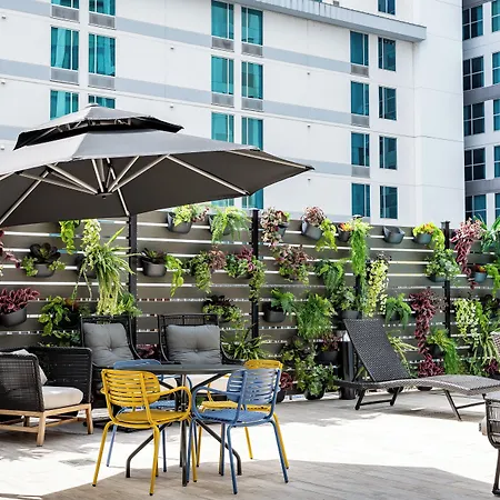 & Downtown - Broadway By Ihg Hotel Nashville