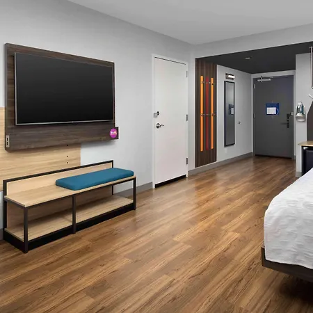 Tru By Hilton Downtown Convention Center Hotel Nashville