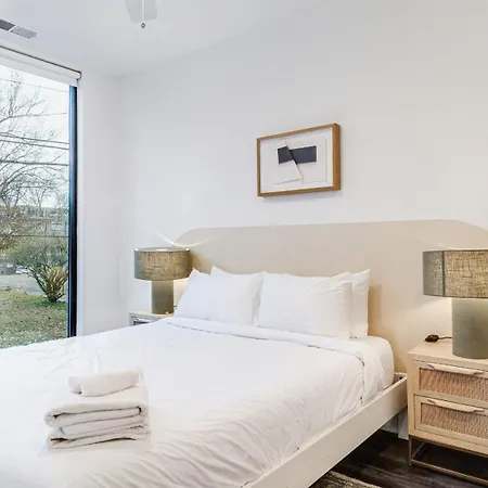 Apartment The Grove By Avantstay