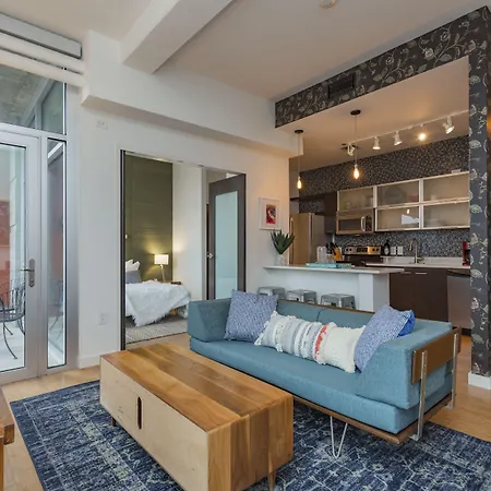 Artsy Extended Retreat Downtown Holiday home *