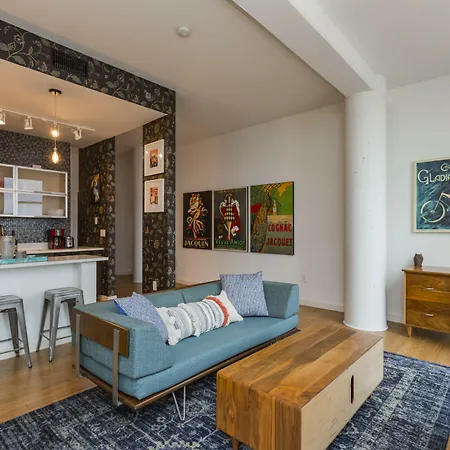 Artsy Extended Retreat Downtown Holiday home Nashville
