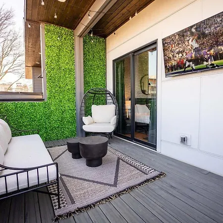 Two Lavish Gulch Homes - Mins To Broadway Holiday home Nashville