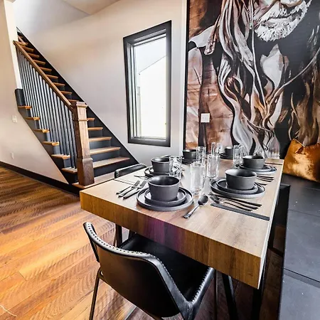 Two Lavish Gulch Homes - Mins To Broadway Holiday home *