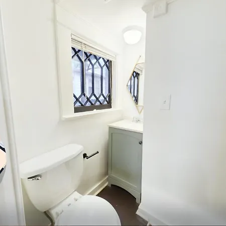 Southern Elegance-private Hot Tub-walk To 12 S Holiday home *