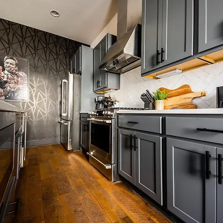 Two Lavish Gulch Homes - Mins To Broadway *