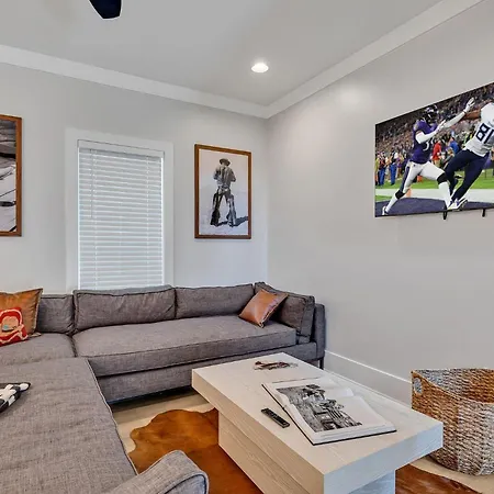 Holiday home Bass - Private Rooftop - 8 Mins To Broadway Nashville