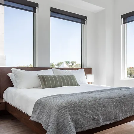 Mint House - The Gulch - Division St 4*