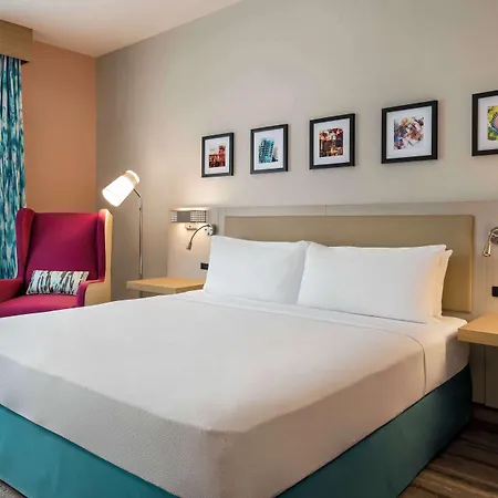 Hilton Garden West End Avenue Hotel