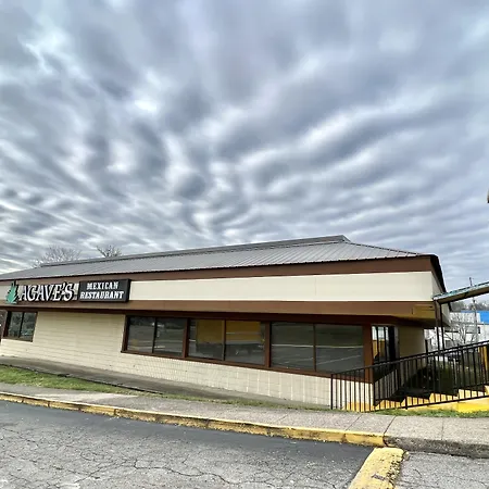Rodeway Inn- Airport - Downtown - Mexican Restaurant On Site 3*