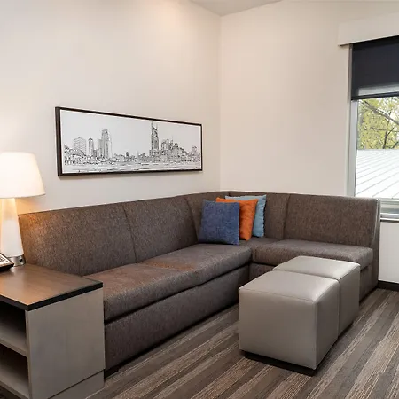 Hyatt House Airport Hotel 3*