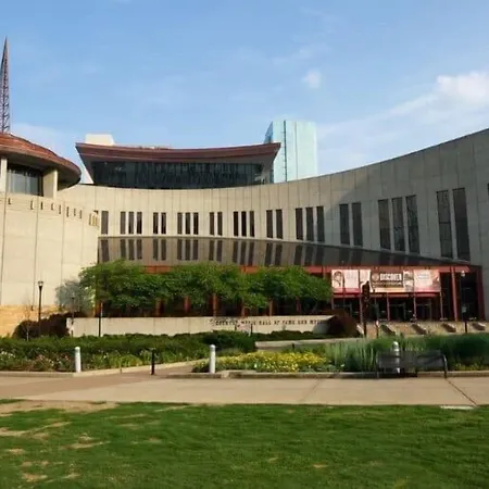 Hotel Fairfield & Near Vanderbilt Nashville