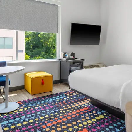 Hotel Aloft By Marriott Airport 3*