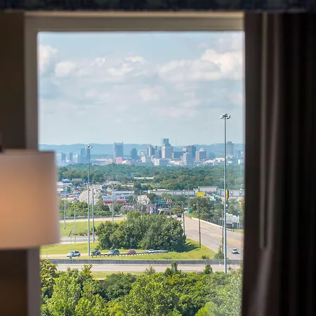 Hampton & By Hilton North Skyline