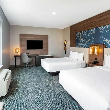 Hotel La Quinta & By Wyndham Downtown Stadium