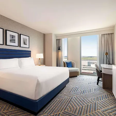 Hotel Hilton Bna Airport Terminal 4*