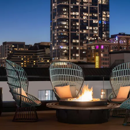 Fraye Nashville, Curio Collection By Hilton