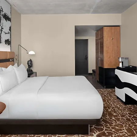 Fraye Nashville, Curio Collection By Hilton 4*