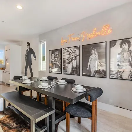 Luxe-high Note-rooftop Hot Tub-3 Mins To Broadway *