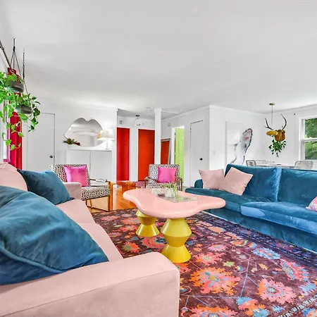 Holiday home Bachelorette Retreat In *