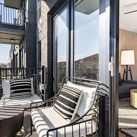 Holiday home Sleeps 18 3 Modern Midtown W Gym Pool Walkable To Shops Eats *