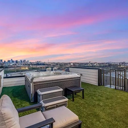 Luxe-high Note-rooftop Hot Tub-3 Mins To Broadway Nashville