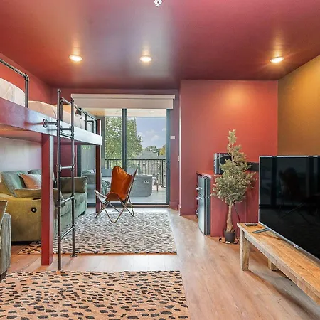 Luxe-rooftop Echo-private Deck-4 Mins Broadway *