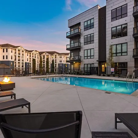 Sleeps 18 3 Modern Midtown W Gym Pool Walkable To Shops Eats