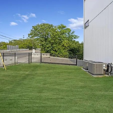 Luxe-high Note-rooftop Hot Tub-3 Mins To Broadway Holiday home *