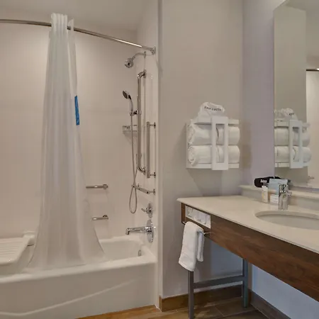 Hampton & Downtown Capitol View, Tn Hotel 3*