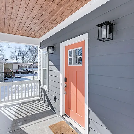 Hotel Pet-friendly Retreat About 3 Mi To Downtown!